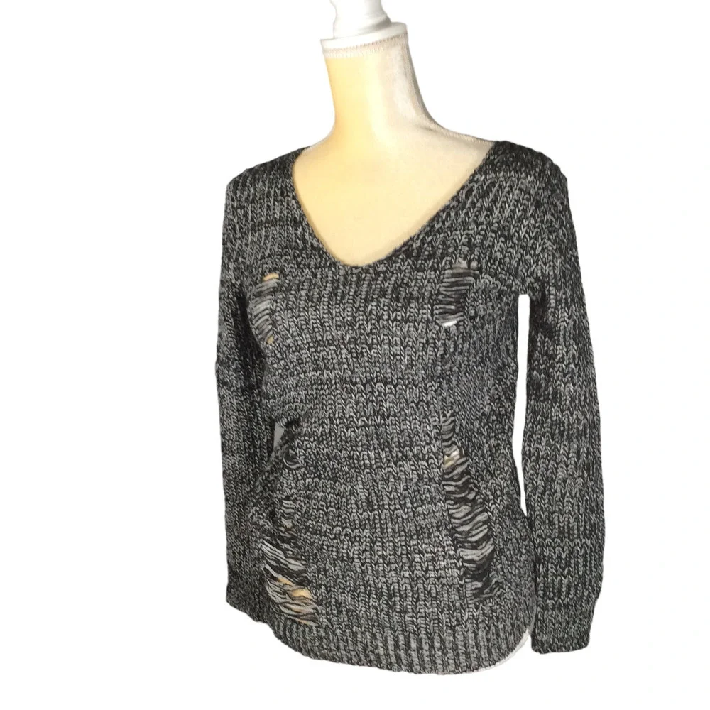 Cupcakes & Cashmere Distressed Knit Sweater Size XS NWOT - Picture 2 of 5